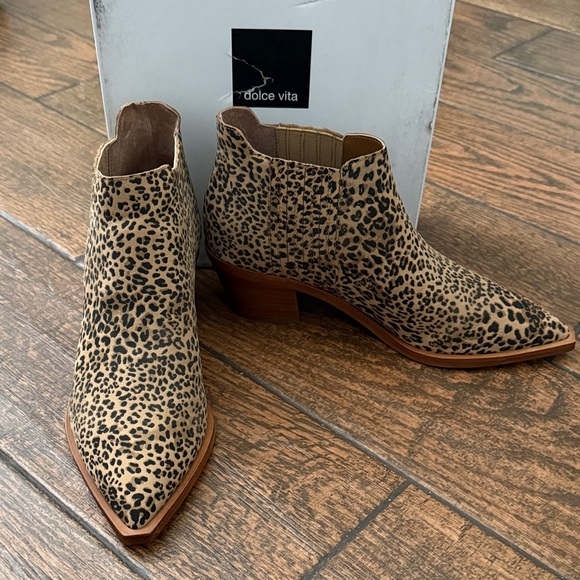 Dolce Vita Shoes - Dolce Vita Shana Tan/Black Dusted Leopard Suede Ankle Boots-Size 7.5